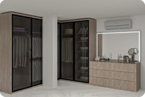 استغلال جدارين متجاورين لتصميم غرفة ملابس مميزة